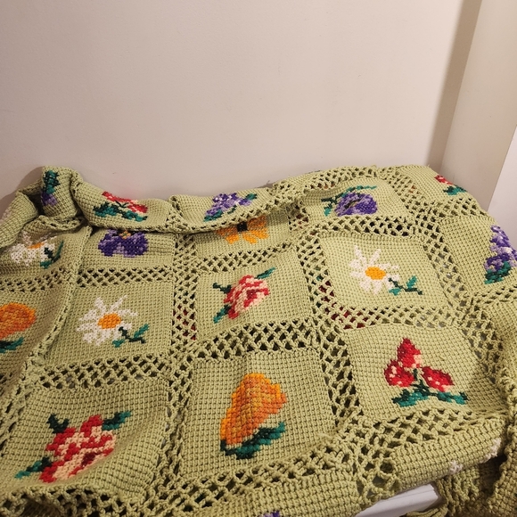 Vintage Crochet Blanket in Lime Green - Picture 4 of 6
